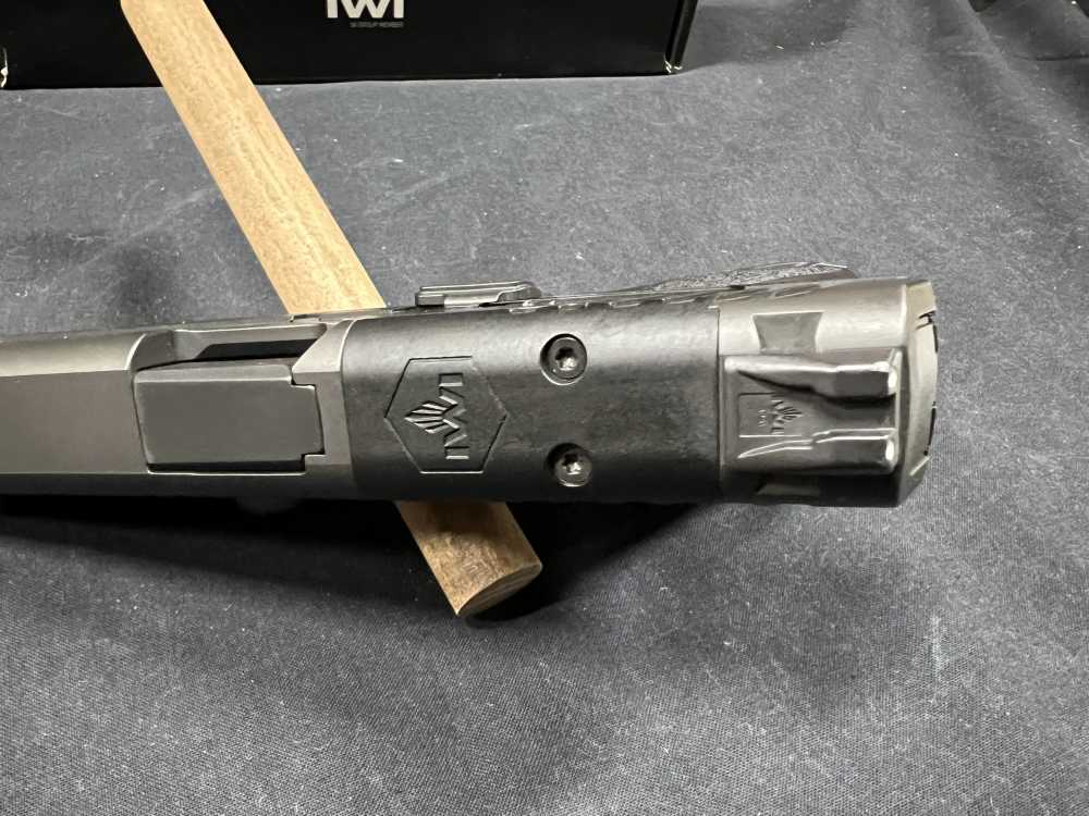 IWI Masada Semi auto pistol 9mm Luger 4.1” bbl optics ready 2 mags box-img-8