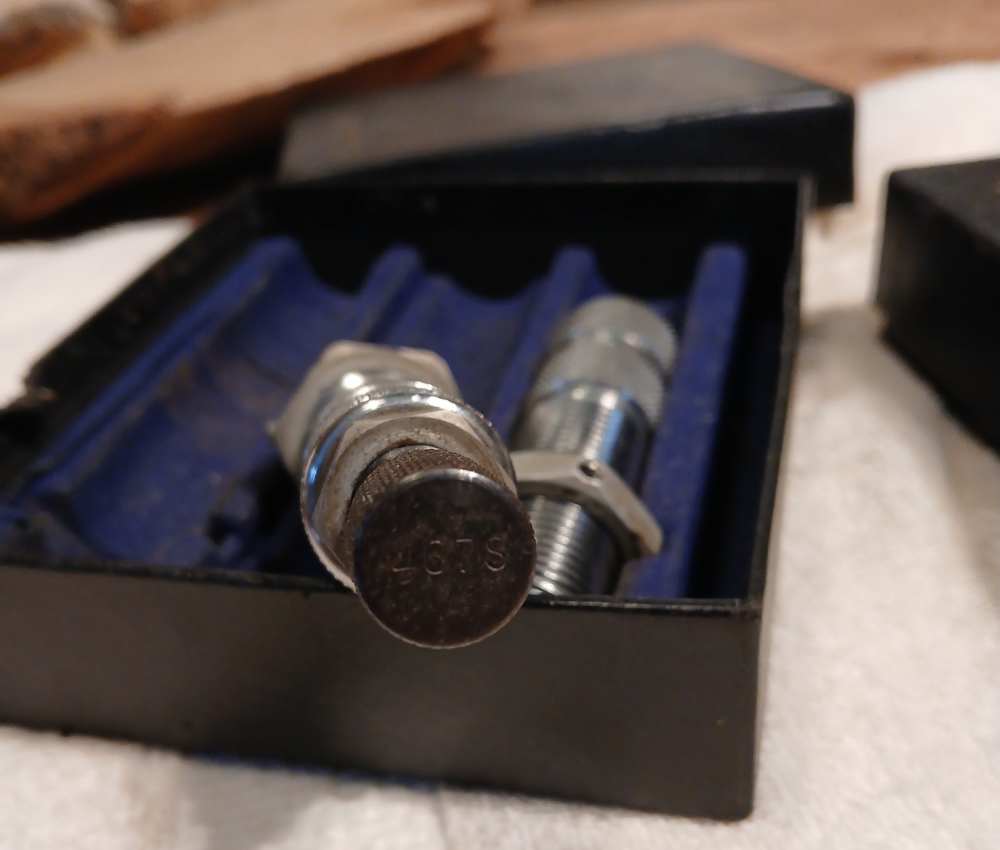 2 Lyman All- American Reloading Dies - 30/06 + 300 H&H mag-img-8