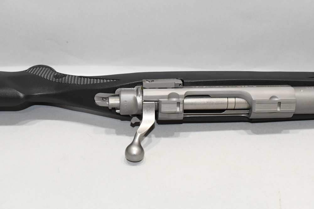 Superb Ruger M77 Hawkeye Bolt Action Rifle 204 Ruger 24" W Box 2014-img-14