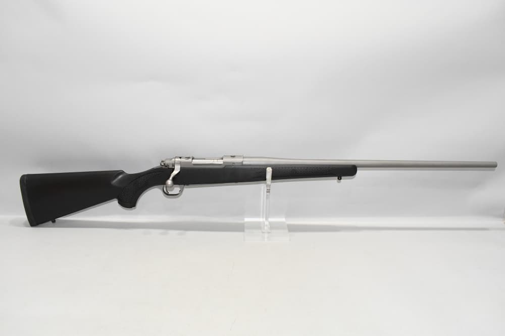 Superb Ruger M77 Hawkeye Bolt Action Rifle 204 Ruger 24" W Box 2014-img-2
