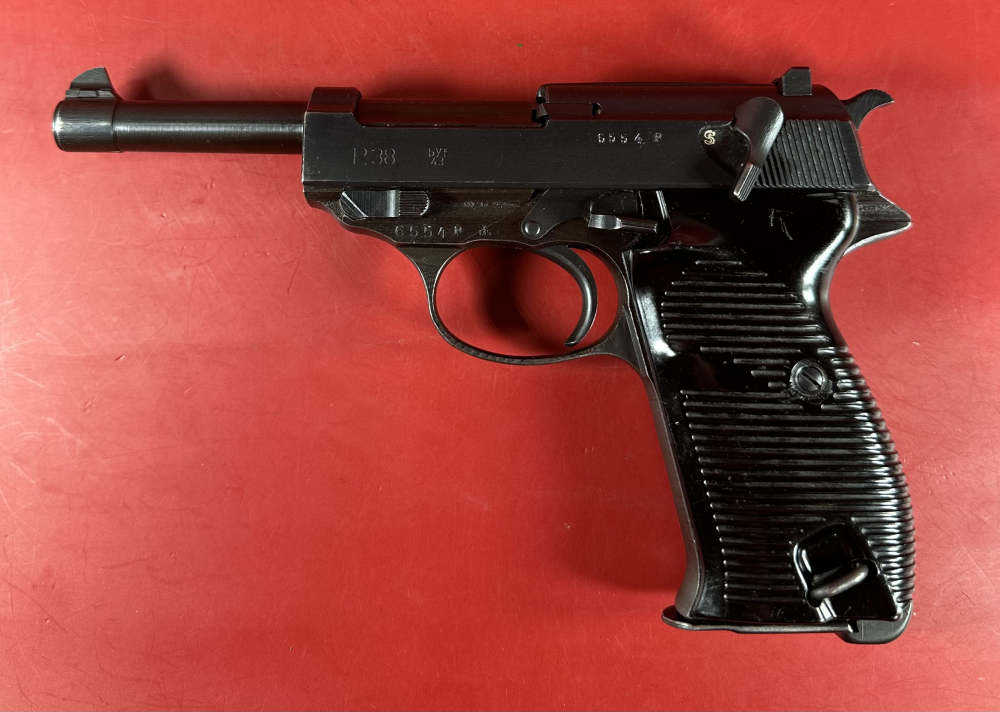 WWII Mauser / Walther P38 BYF 43 9mm 2 mags Excellent Condition-img-10