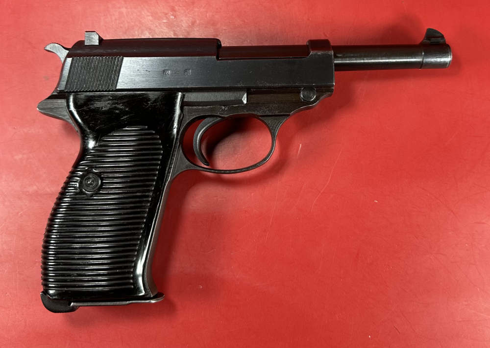 WWII Mauser / Walther P38 BYF 43 9mm 2 mags Excellent Condition-img-11