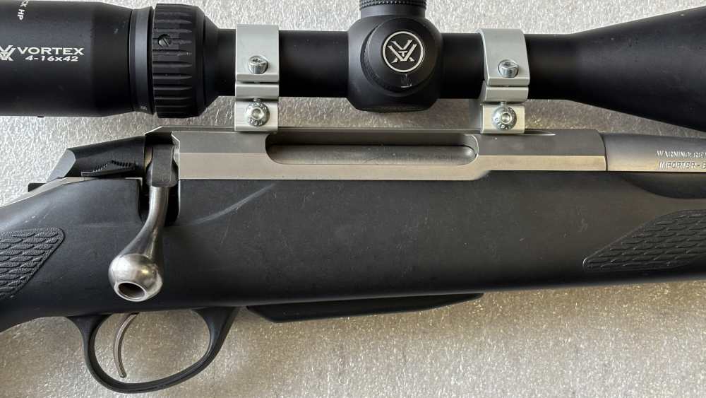 Tikka T3 25-06 Stainless 22" Vortex Diamondback 4-16x42-img-4