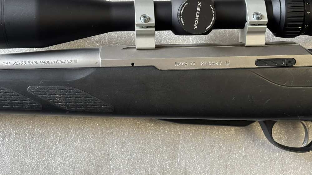 Tikka T3 25-06 Stainless 22" Vortex Diamondback 4-16x42-img-12