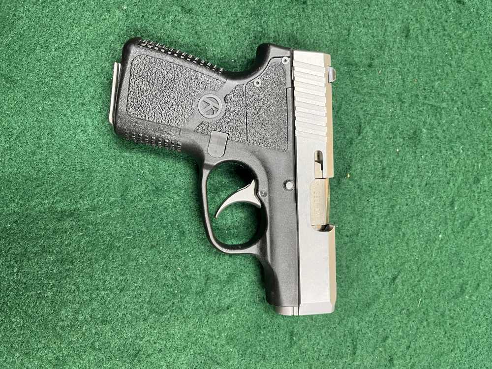 Kahr Arms CW380 .380 ACP 2.5" w/ Magazine & Box -img-5
