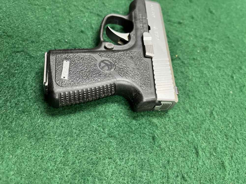 Kahr Arms CW380 .380 ACP 2.5" w/ Magazine & Box -img-2