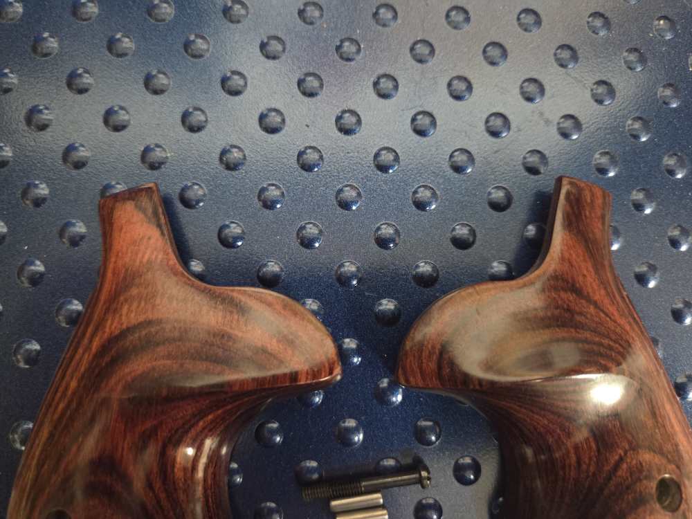 Smith & Wesson N Frame Round Butt  Wood Grips-img-3