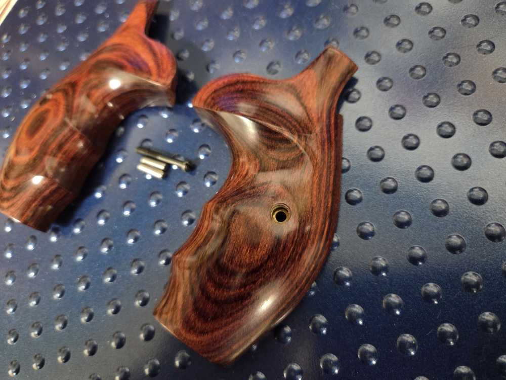 Smith & Wesson N Frame Round Butt  Wood Grips-img-2