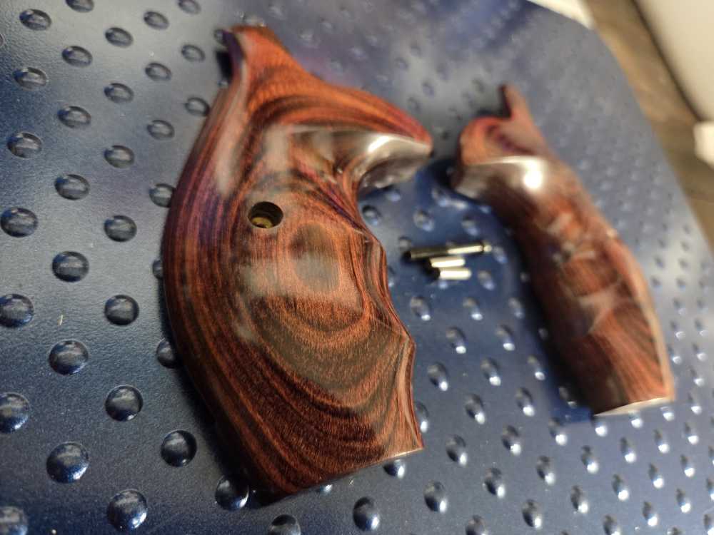 Smith & Wesson N Frame Round Butt  Wood Grips-img-1