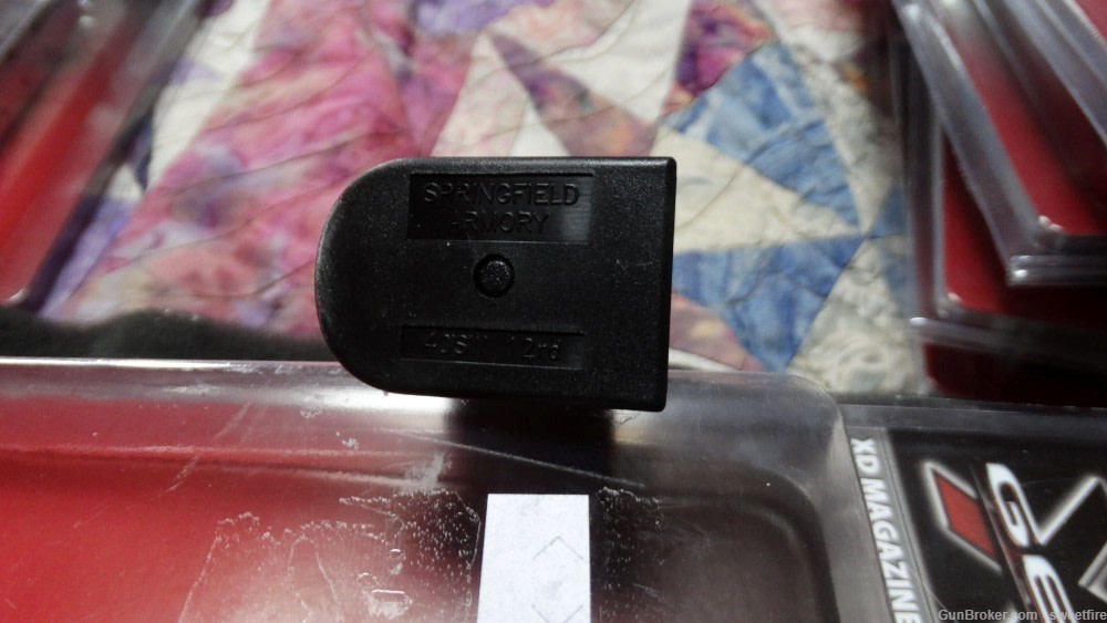 factory magazine.  springfield armory xd 40 12 round magazine-img-2