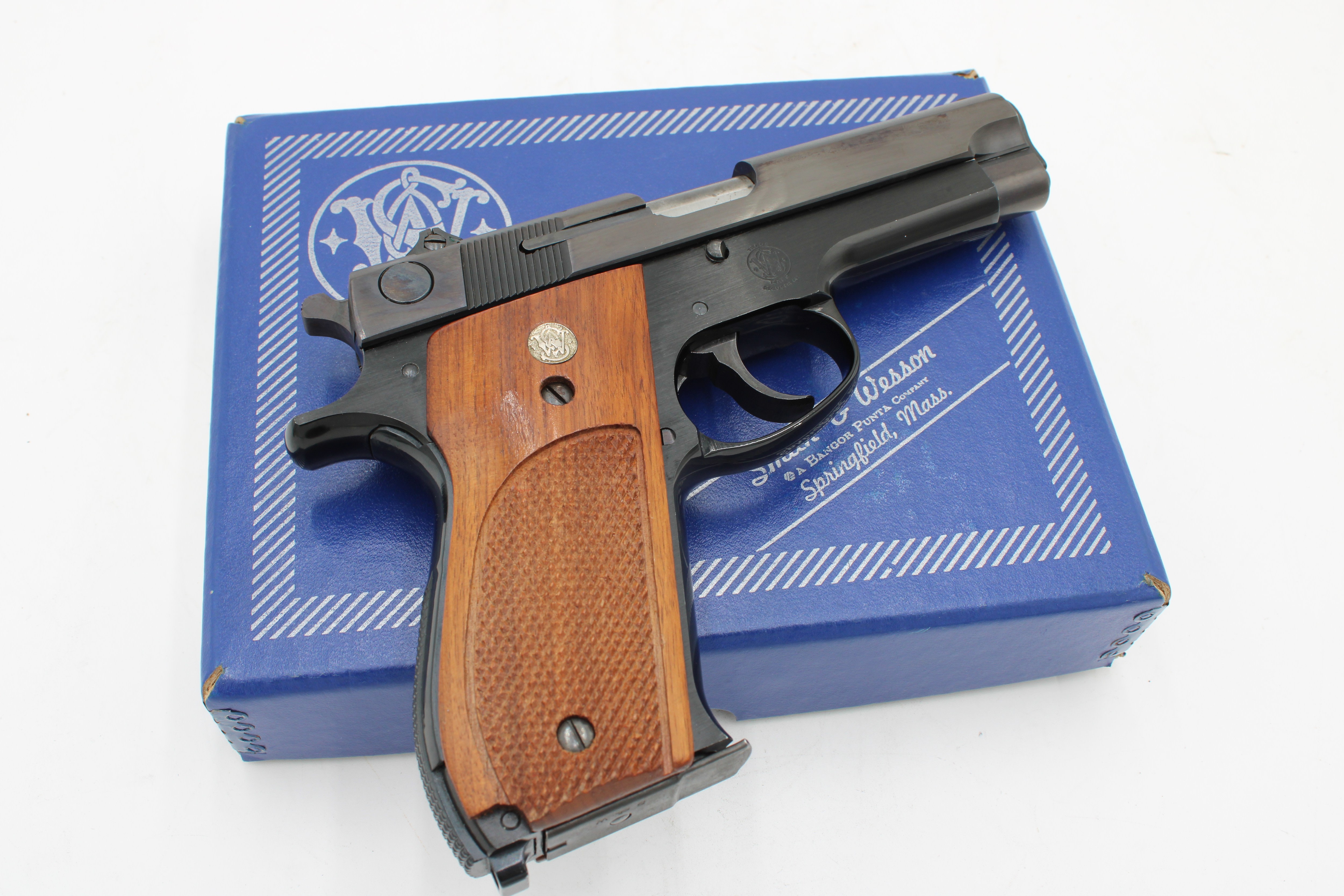 S&W 39-2 W/ Box - Used-img-1