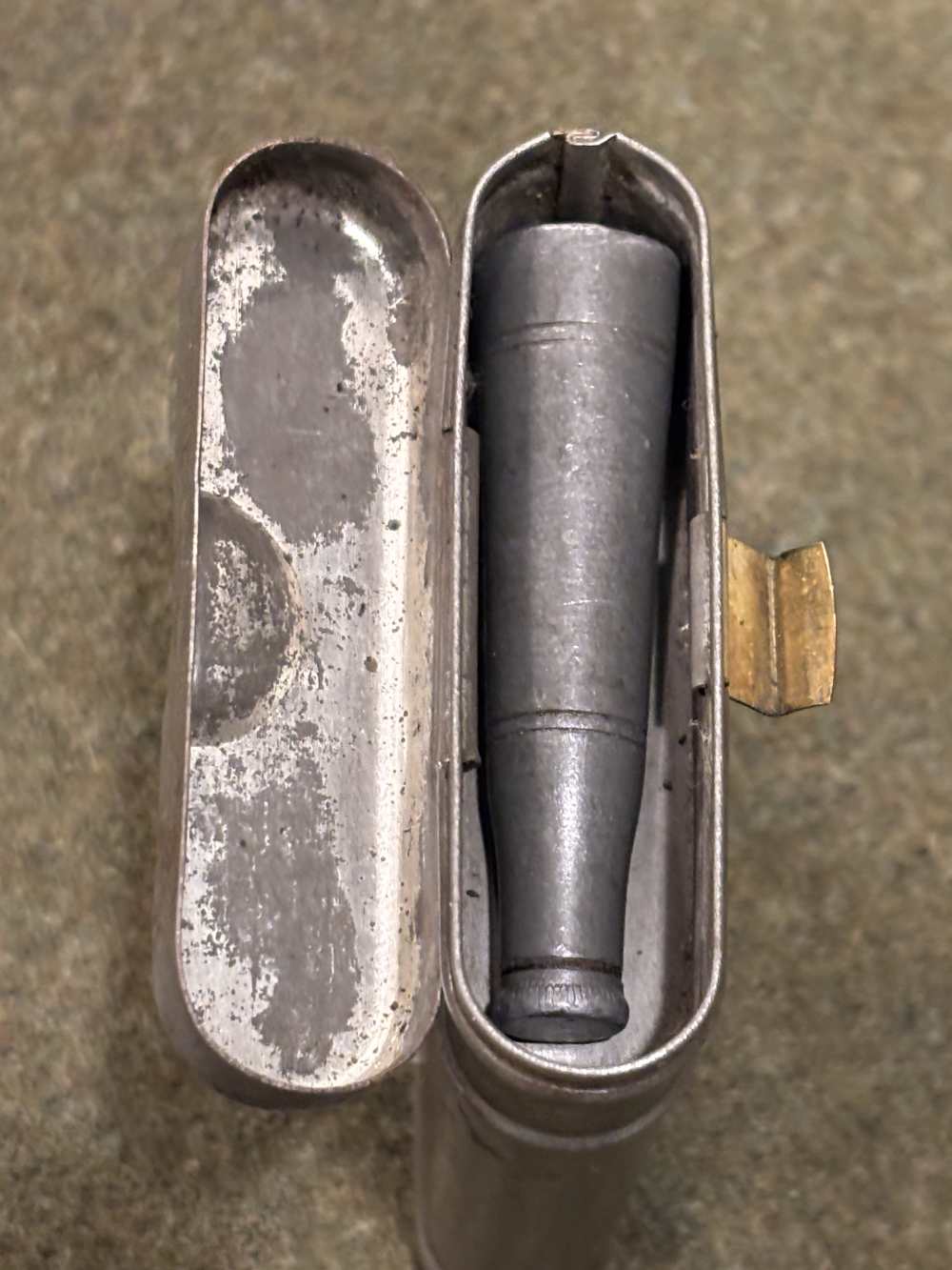 WWII German K98 - RG34 Cleaning Kit - Unmarked Tin - Good Condition-img-43