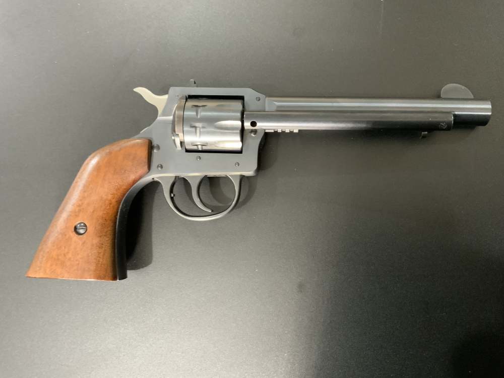 H&R 949 MINT NEW UNFIRED! Rare find here 22lr-img-1