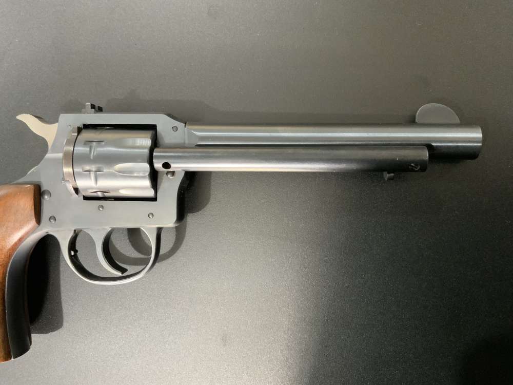 H&R 949 MINT NEW UNFIRED! Rare find here 22lr-img-7