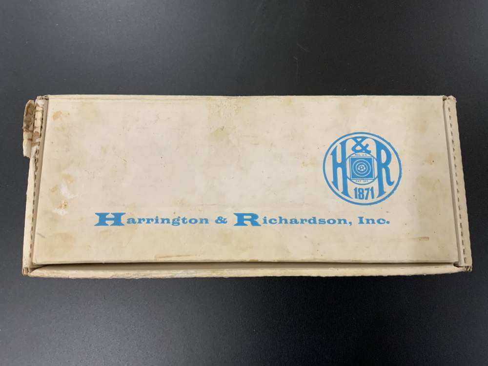 H&R 949 MINT NEW UNFIRED! Rare find here 22lr-img-9