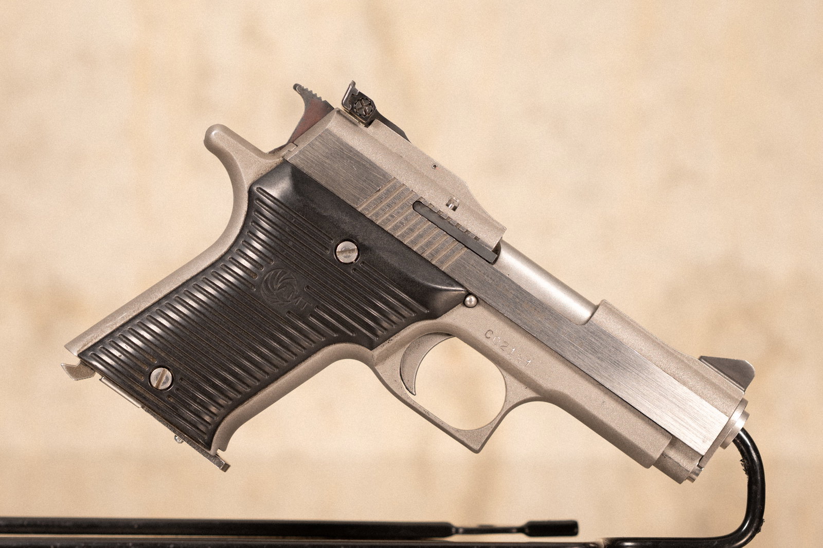 AMT Automag II Compact .22 Magnum-img-2