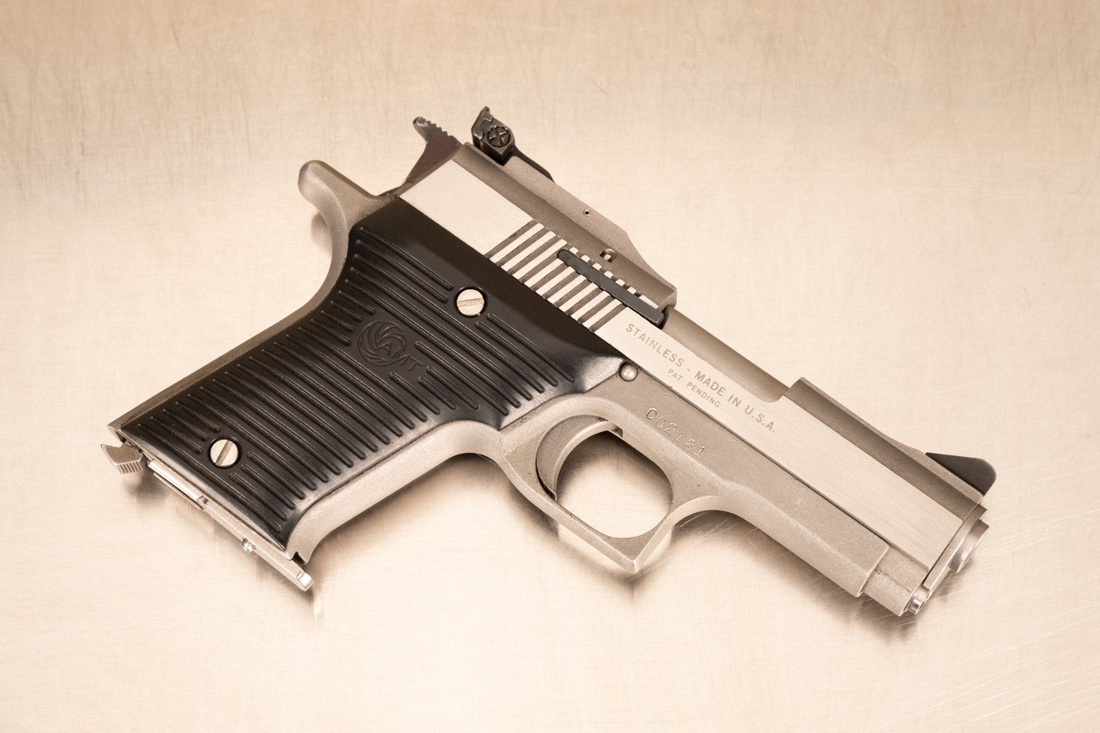 AMT Automag II Compact .22 Magnum-img-1