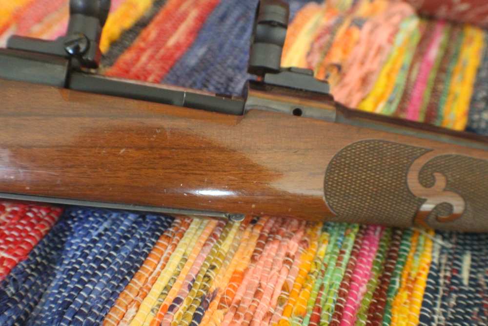 Winchester Model 70 Classic Featherweight 270 Winchester /22" FLuer De Lis -img-19