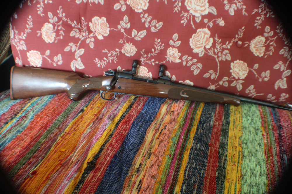 Winchester Model 70 Classic Featherweight 270 Winchester /22" FLuer De Lis -img-13