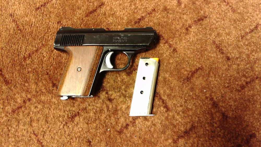 Davis Industries P-32 (parts gun)-img-0