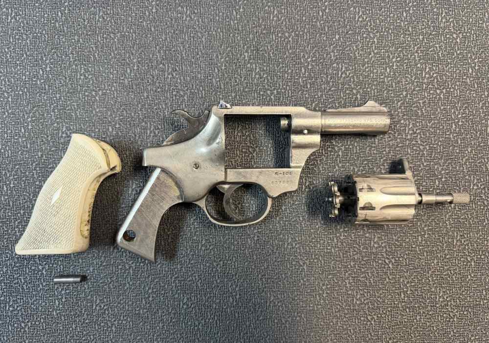 Hi Standard R 101 Sentinal Parts Gun - .22 Caliber - Requires FFL Transfer-img-1