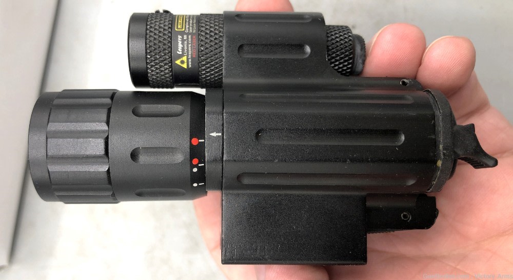 UTG Swatforce 2 in 1 Xenon Flashlight Red Laser Combo  LT-TLP28-img-5