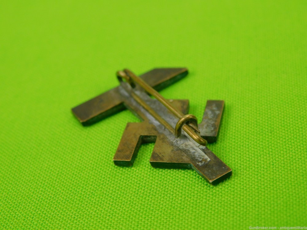 German Germany WW2 Labor Badge Pin-img-3