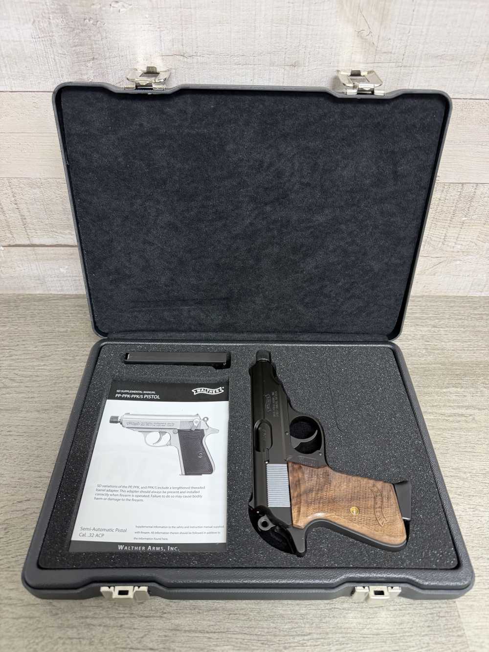 WALTHER PP SD 32 ACP BLACK THREADED BARREL WALNUT GRIPS 4797002 BRAND NEW-img-8
