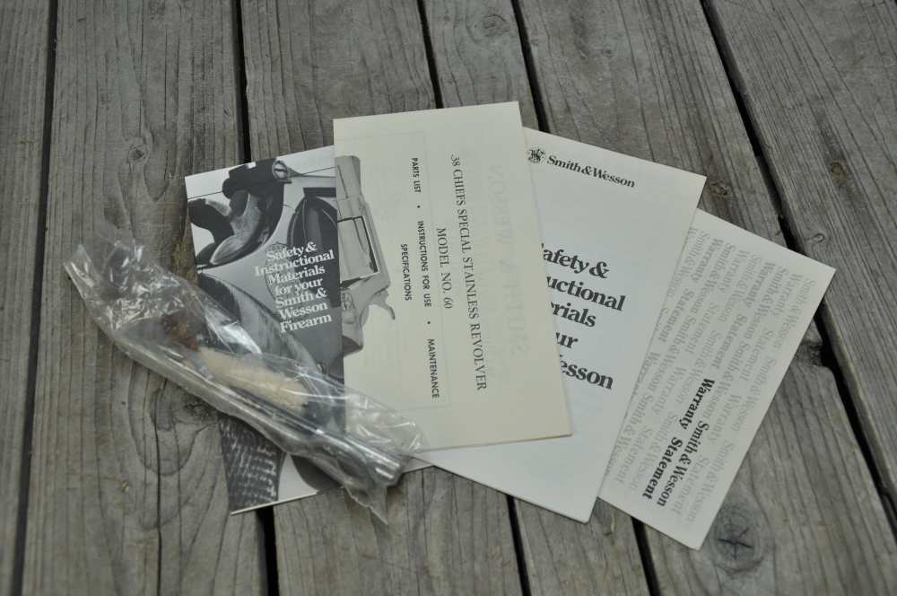 Smith & Wesson Model 60-1 .38 Spl Shark Fin Front Sight w/ Box, Papers-img-17