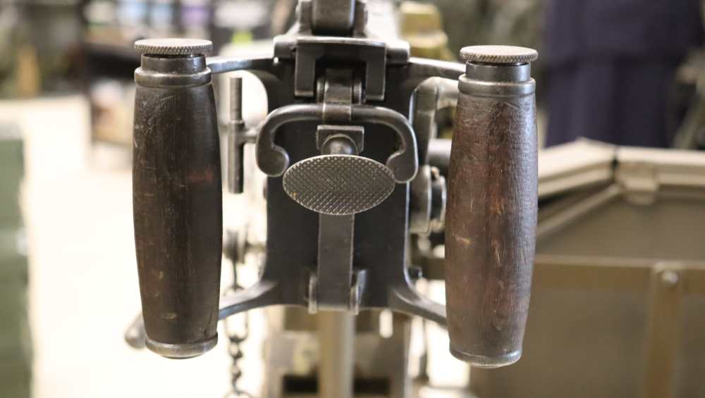 WWII BRITISH VICKERS WATER COOLED .303 BRITISH W/ TRIPOD (INERT)-img-22