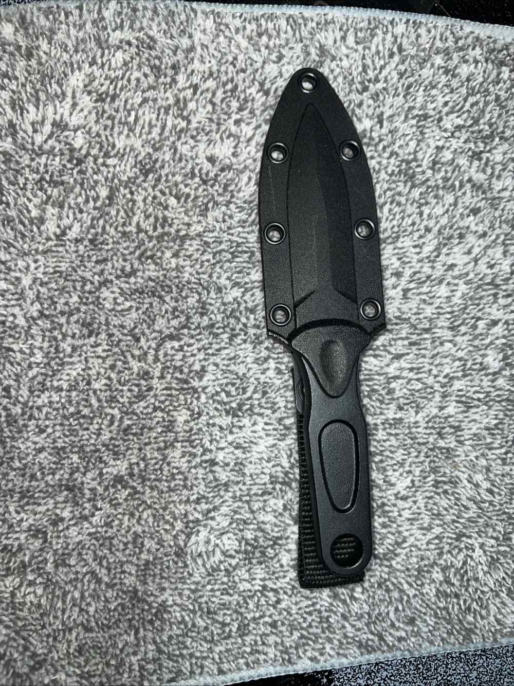 CRKT Sting Model -img-9