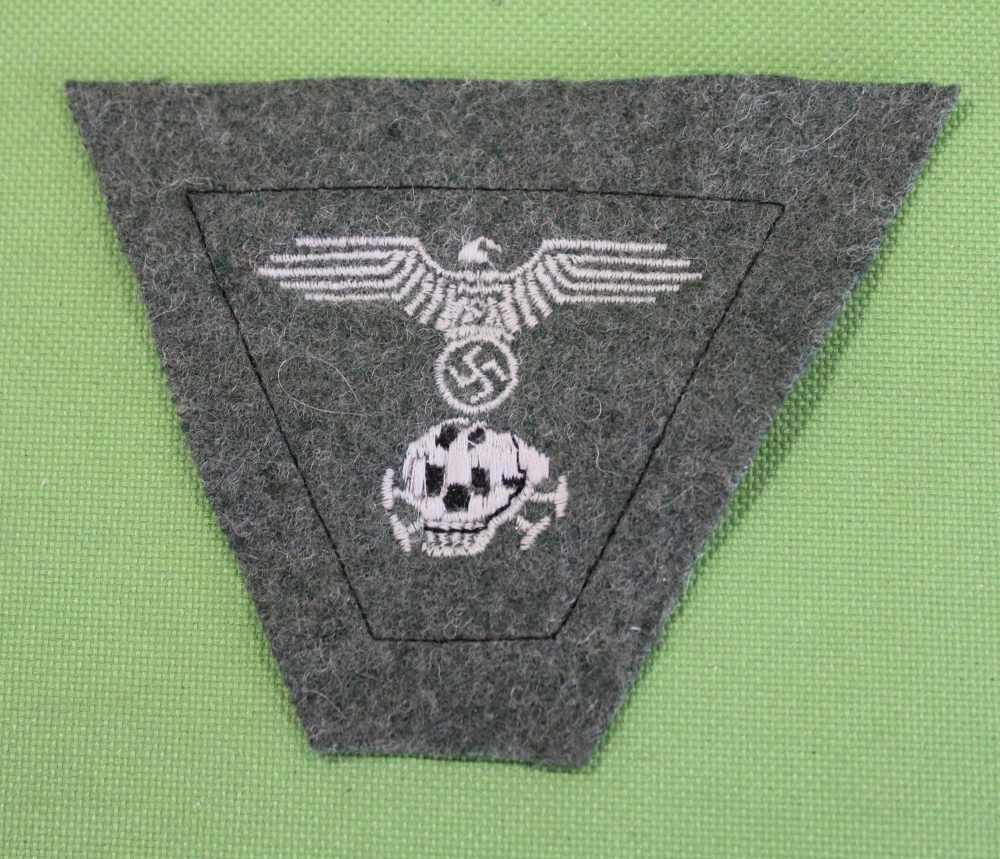 German WWII Waffen SS Eagle & Skull Trapezoid EM M-43 Cap Insignia 12P-img-0