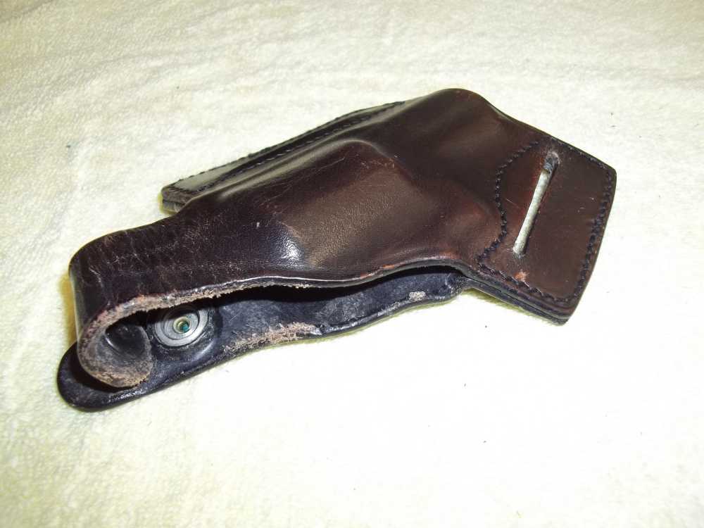 Colt Detective Special Cobra  Safariland R/H Low Silhouette Lined Holster-img-4