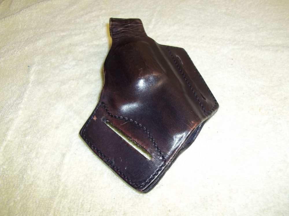 Colt Detective Special Cobra  Safariland R/H Low Silhouette Lined Holster-img-5