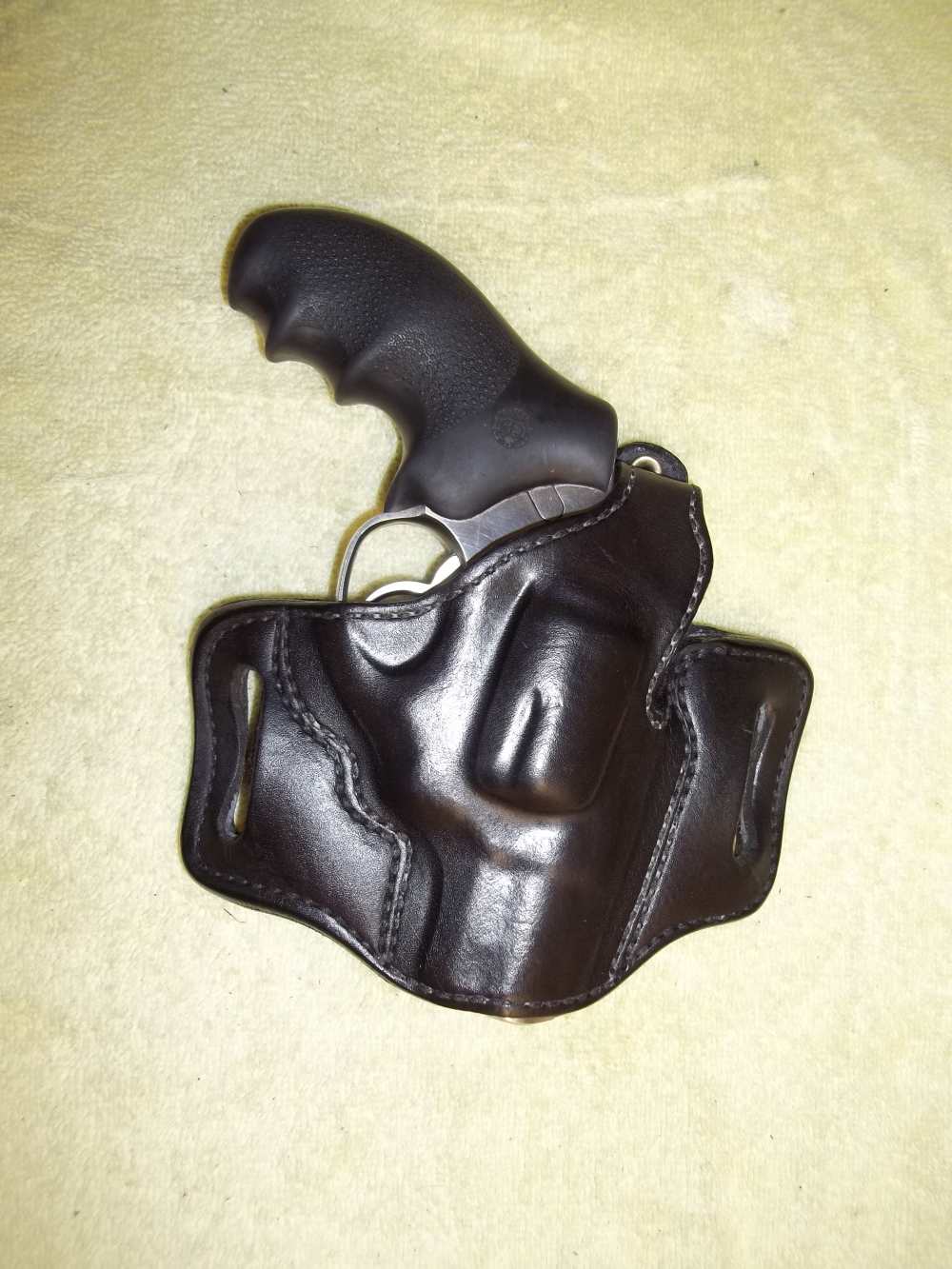 ROSS LEATHER R/H OWB Thumb Break LINED Holster Ruger SP101 2 1/4" barrel-img-0