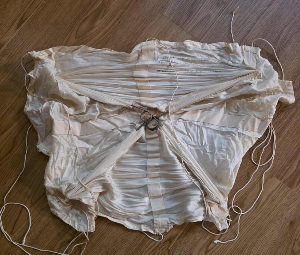 US Navy Aircraft Silk Drag Chute Naval Aircraft Factory Pilot Chute-img-0