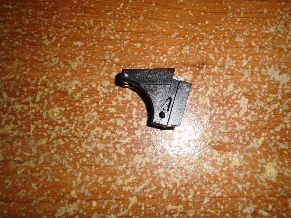 SMITH & WESSON SW380 SIGMA SERIES .380 AUTO PISTOL SEAR HOUSING BLOCK ASSY-img-0