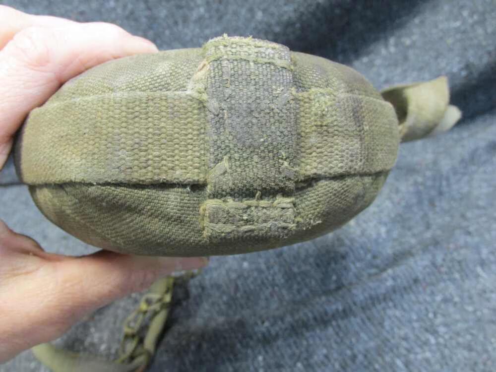 JAPANESE WWII NAVAL LANDING FORCE (MARINE) CANTEEN WITH KANJI ON COVER-img-10