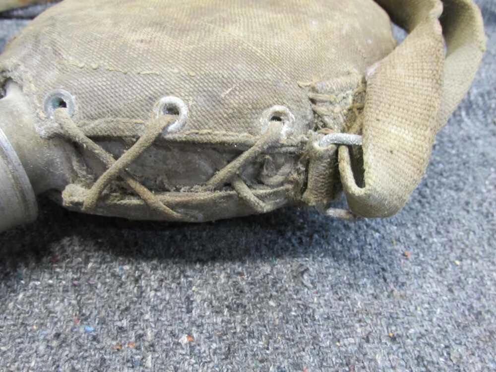 JAPANESE WWII NAVAL LANDING FORCE (MARINE) CANTEEN WITH KANJI ON COVER-img-6