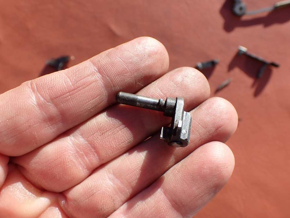 BROWNING HI POWER PRE WAR 9MM PISTOL WITH TANGENT SIGHT FACTORY PARTS KIT -img-171