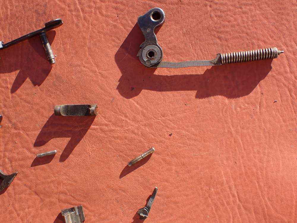 BROWNING HI POWER PRE WAR 9MM PISTOL WITH TANGENT SIGHT FACTORY PARTS KIT -img-195