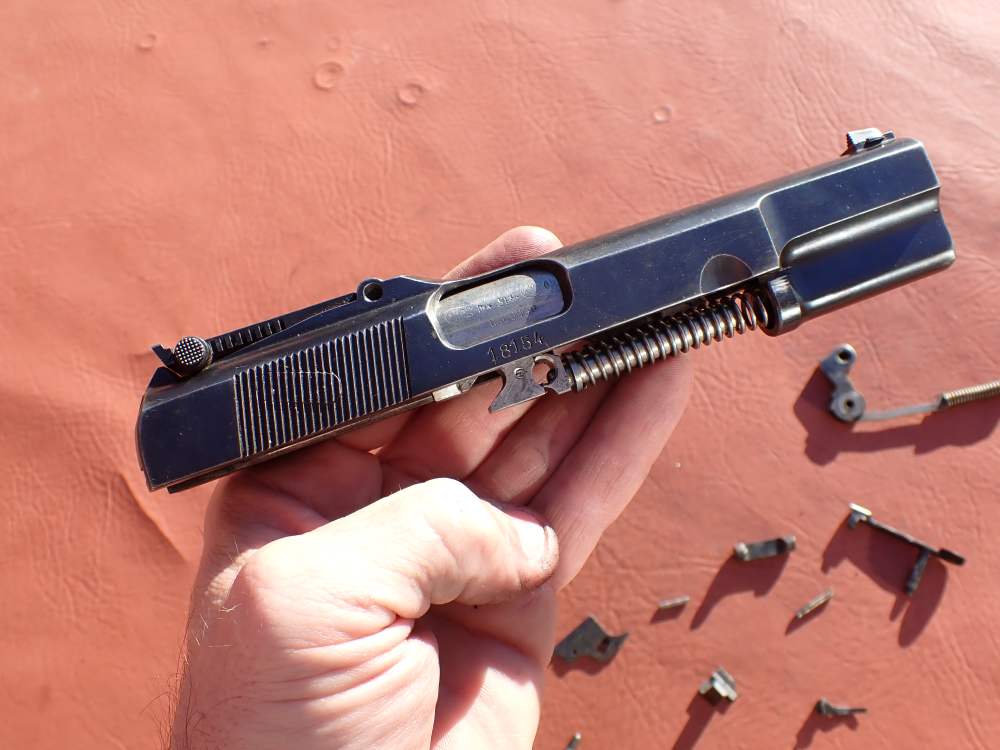 BROWNING HI POWER PRE WAR 9MM PISTOL WITH TANGENT SIGHT FACTORY PARTS KIT -img-131