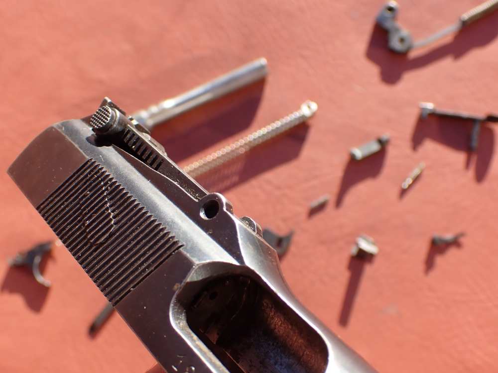 BROWNING HI POWER PRE WAR 9MM PISTOL WITH TANGENT SIGHT FACTORY PARTS KIT -img-67