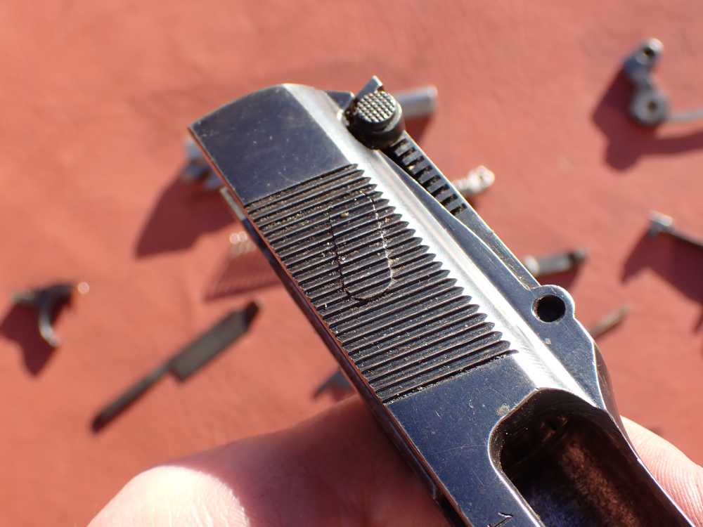 BROWNING HI POWER PRE WAR 9MM PISTOL WITH TANGENT SIGHT FACTORY PARTS KIT -img-51