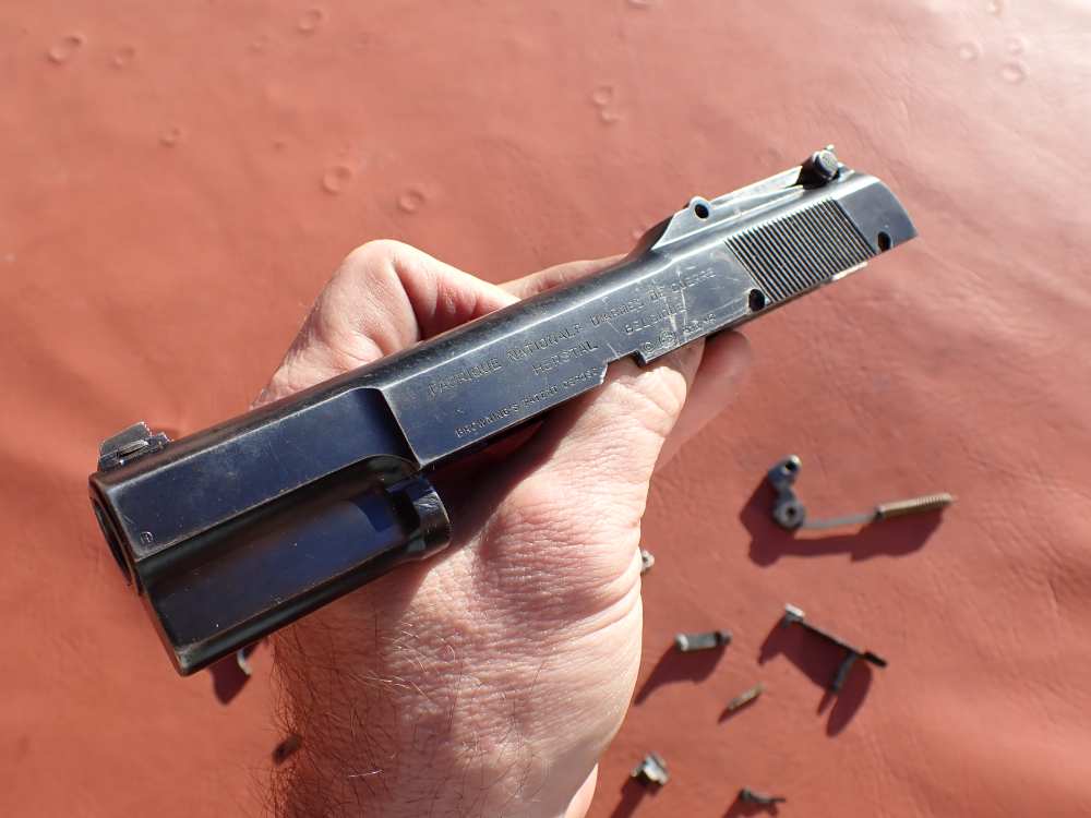 BROWNING HI POWER PRE WAR 9MM PISTOL WITH TANGENT SIGHT FACTORY PARTS KIT -img-9