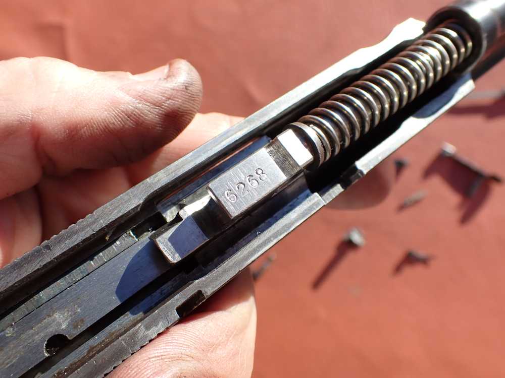 BROWNING HI POWER PRE WAR 9MM PISTOL WITH TANGENT SIGHT FACTORY PARTS KIT -img-150