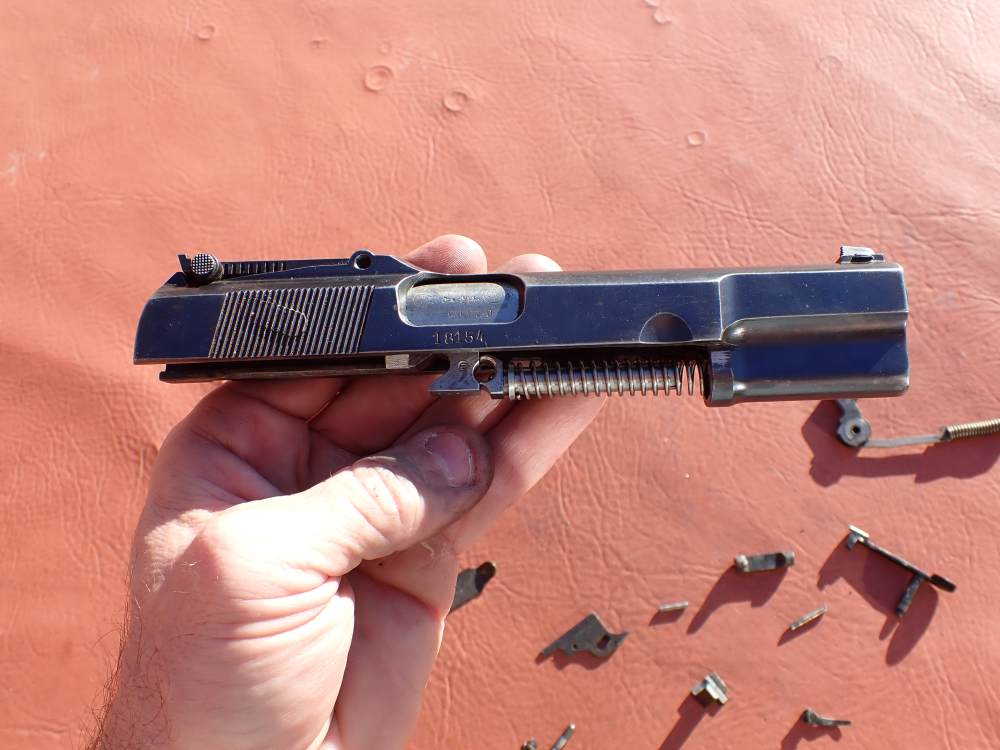 BROWNING HI POWER PRE WAR 9MM PISTOL WITH TANGENT SIGHT FACTORY PARTS KIT -img-145