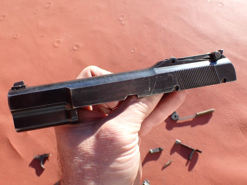 BROWNING HI POWER PRE WAR 9MM PISTOL WITH TANGENT SIGHT FACTORY PARTS KIT -img-27