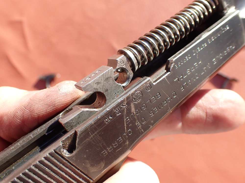 BROWNING HI POWER PRE WAR 9MM PISTOL WITH TANGENT SIGHT FACTORY PARTS KIT -img-151