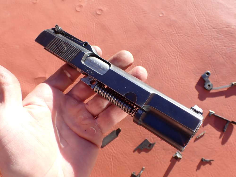 BROWNING HI POWER PRE WAR 9MM PISTOL WITH TANGENT SIGHT FACTORY PARTS KIT -img-162